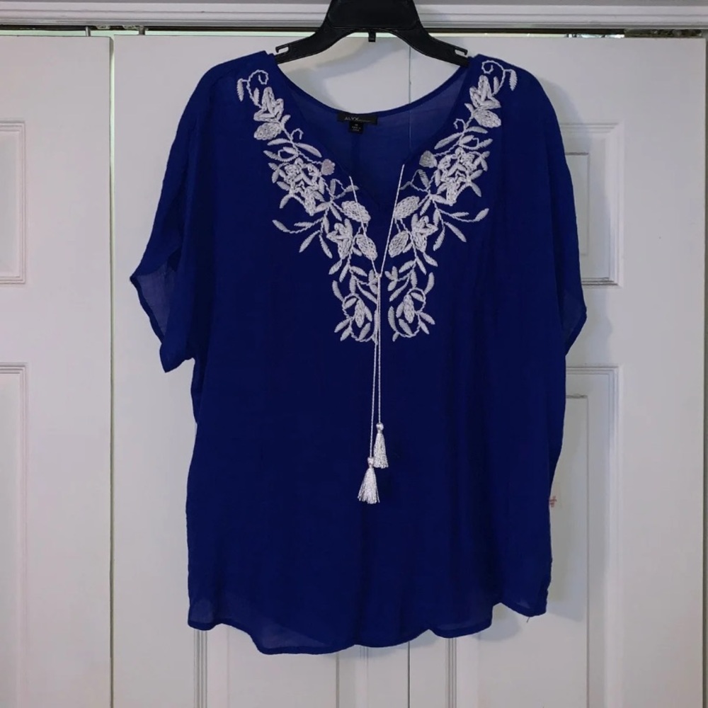 Women’s Blouse